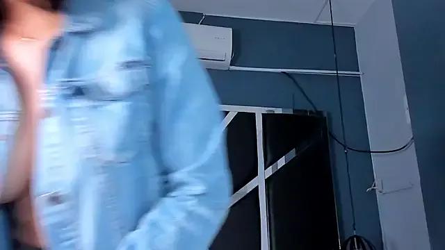 Freechat Julieth_brown_ on StripChat