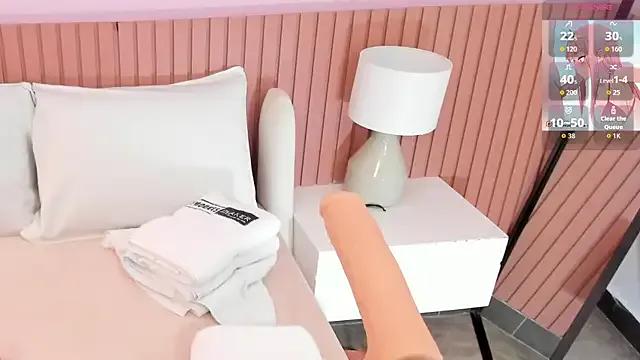 Freechat katia_expensive on StripChat