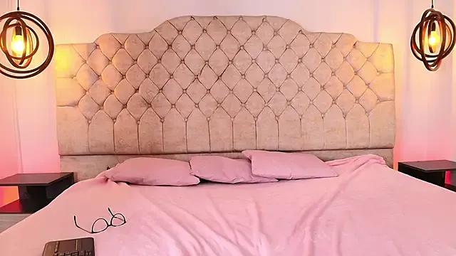 Khloe_Johnson18 — spanks ass x10