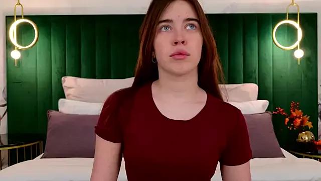 Freechat KimberlyBond on StripChat