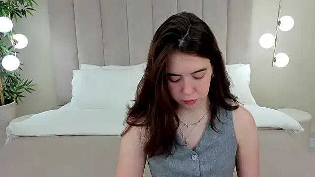 Freechat KimberlyBond on StripChat