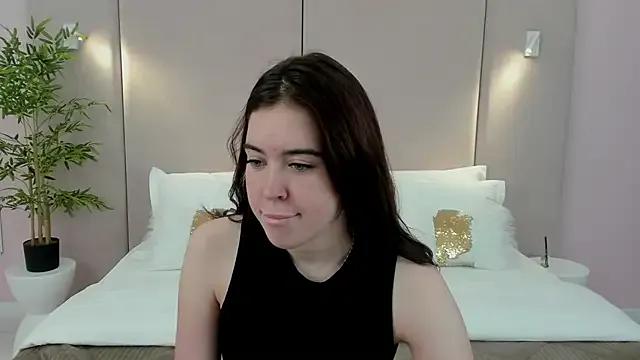 Freechat KimberlyBond on StripChat