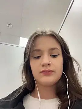 Freechat KittyQueeny on StripChat