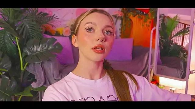 Freechat KristaBrooks on StripChat