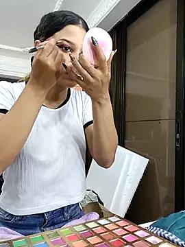 LadyAvalon — 12 squats on the camera 