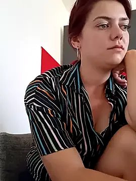 LadyNora on StripChat