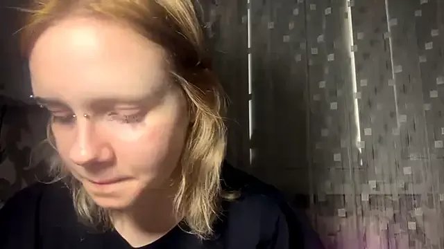 LedAffinity — kiss in cam