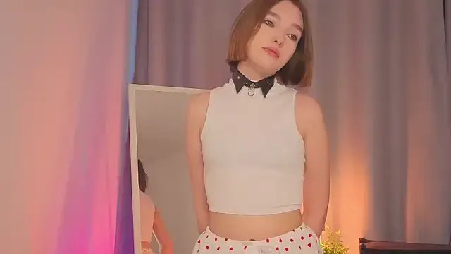 Leyla_crsh on StripChat