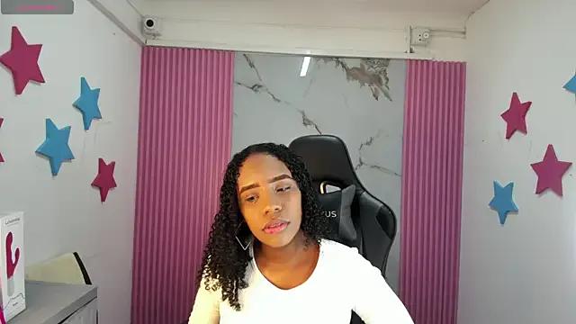 Freechat lia_16 on StripChat