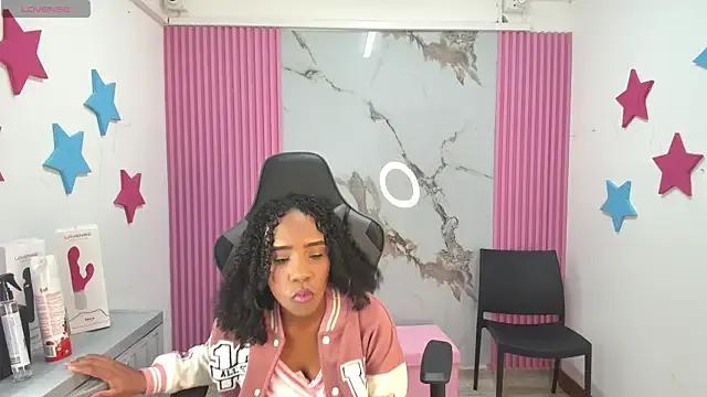 Freechat lia_16 on StripChat