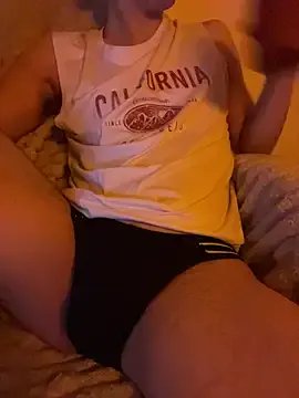 Liam_Moss on StripChat