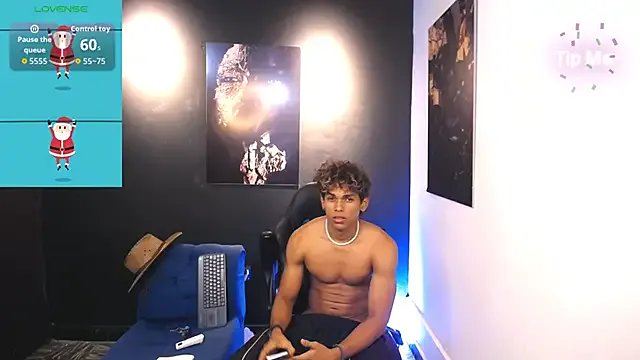 LiamVibes212 on StripChat