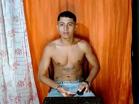 Lil_condor_bby1 on StripChat 