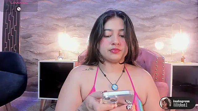 Freechat lilithst_ on StripChat