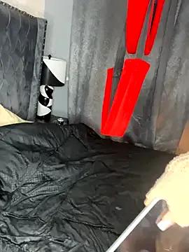 LolaReaX on StripChat