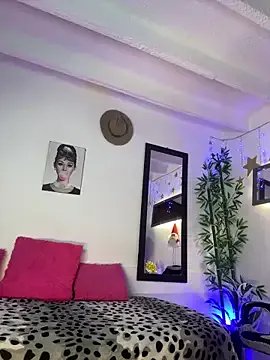 lonely_shewolf on StripChat