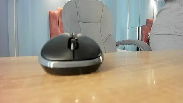 StripChat lou_rosse_ is Freechat lou_rosse_ — Riding Torso+Oil Show