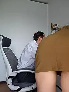 Freechat Lovebackground on StripChat