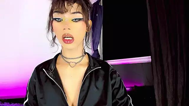 Freechat lucyangel_11 on StripChat