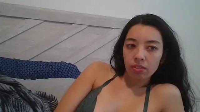 Lucysweets — flip hair and twerk and play with pussy