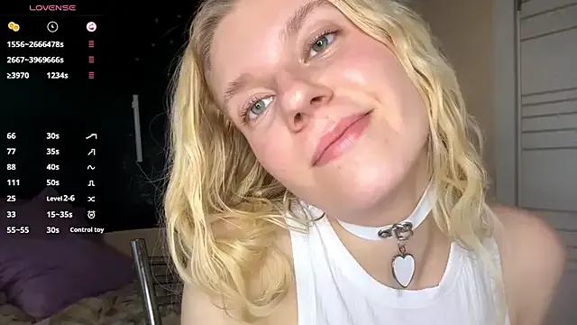 Freechat MaryjaneSpider on StripChat