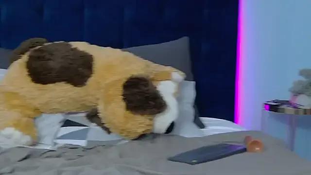 StripChat MedeyaStar is Freechat MedeyaStar — blowjob