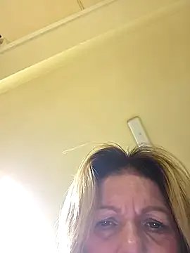 Melody73 on StripChat