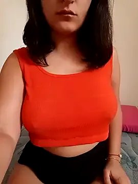 Freechat miamia21 on StripChat