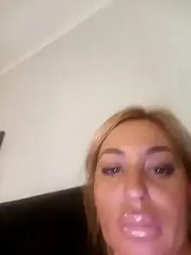 MiaMooly on StripChat 