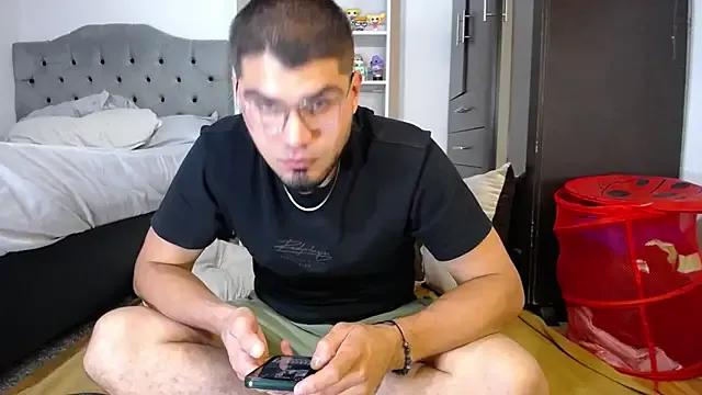 Freechat mirallesandbig on StripChat