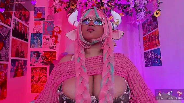 Freechat MissCurvyTop on StripChat