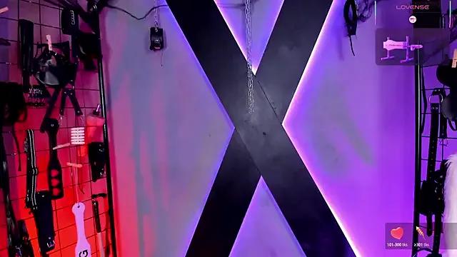 Freechat MissKara_Ariana_bdsm on StripChat