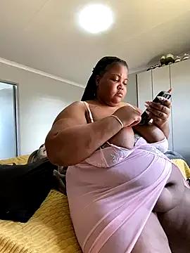 MissLola27 on StripChat 