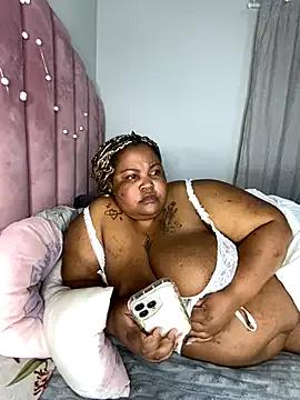 MissLola27 on StripChat 