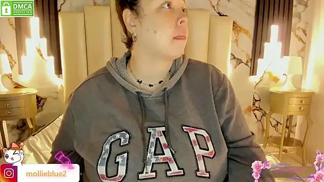 Freechat mollieblue69 on StripChat