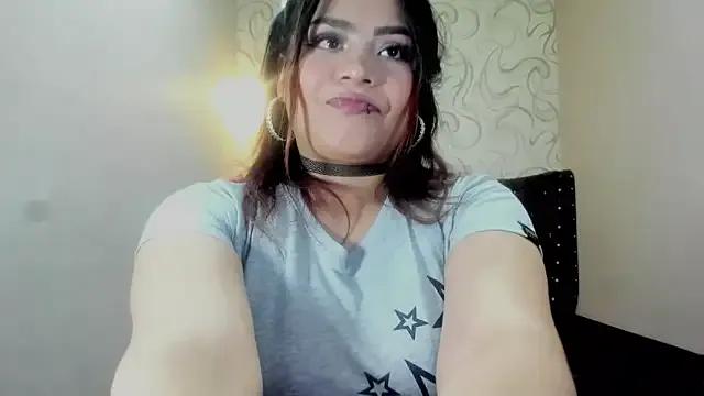 Freechat moniquehicks on StripChat