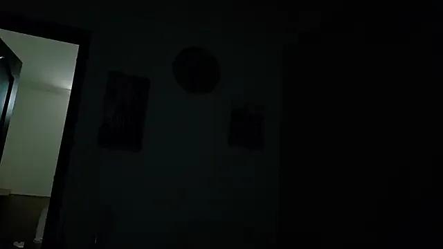 Freechat MoniqueMulberry on StripChat