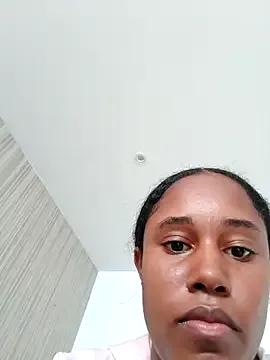 Freechat MoniqueMulberry on StripChat