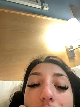 naughtybella05 — show ass