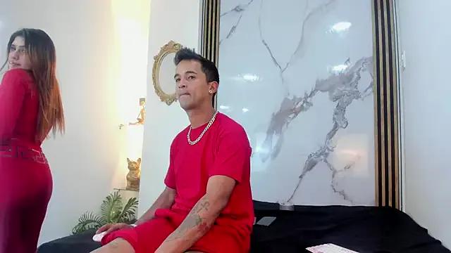 Nikki_and_Mayk on StripChat 