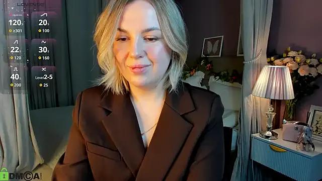 Nikki_Kai on StripChat 