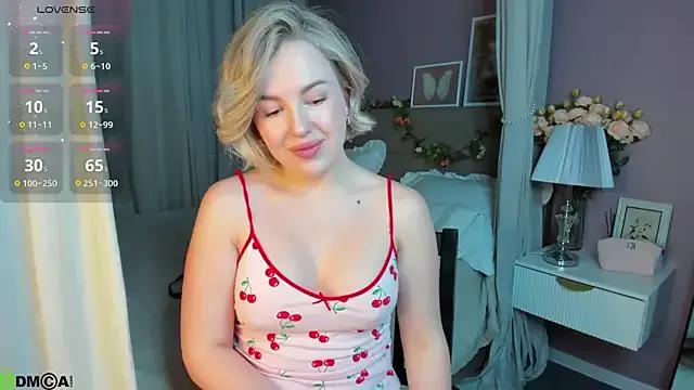 Nikki_Kai on StripChat 