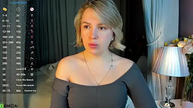 Nikki_Kai on StripChat 