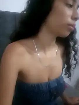 Freechat noe_30 on StripChat