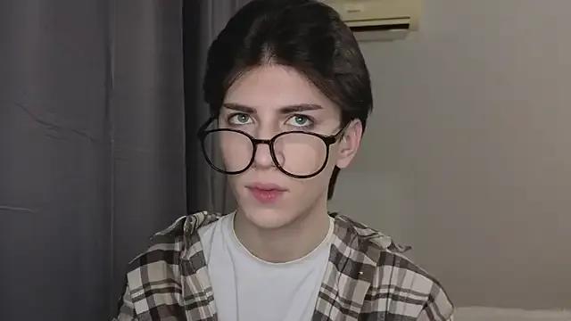 Oliver_star_boy_ — Freechat on StripChat