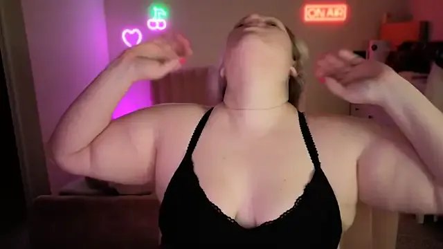 Freechat PiggyRose on StripChat