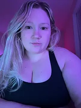 Freechat PiggyRose on StripChat