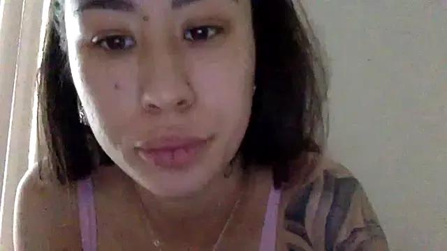 Freechat pinkybaby444 on StripChat