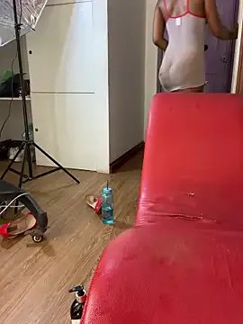 PinkyMoon on StripChat