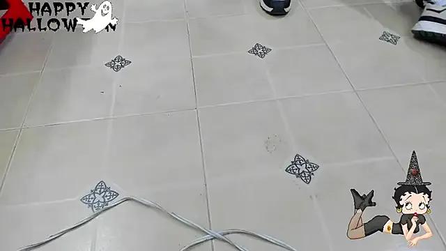 Freechat playsgirlhot on StripChat